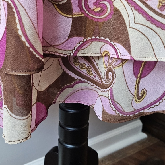 Pink Paisley Layered Casual Skirt with elastic waist and a cute flowing hem. - Picture 3 of 4